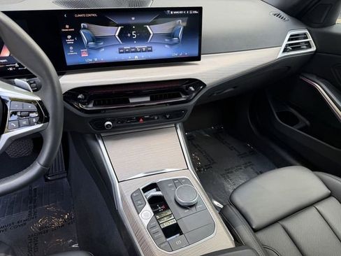 Used 2025 BMW 330i Sedan RWD image 17