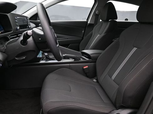New 2026 Hyundai Elantra SE FWD image 10