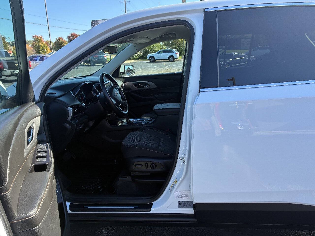 Used 2020 Chevrolet Traverse LT AWD/4WD image 10