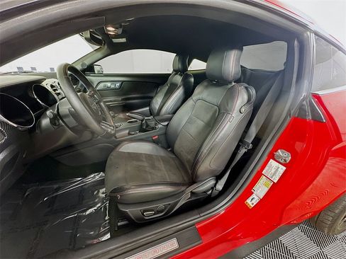 Used 2017 Ford Mustang GT Premium image 25