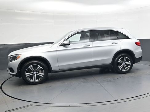 Used 2016 Mercedes-Benz GLC 300 4MATIC w/ Premium Package image 7