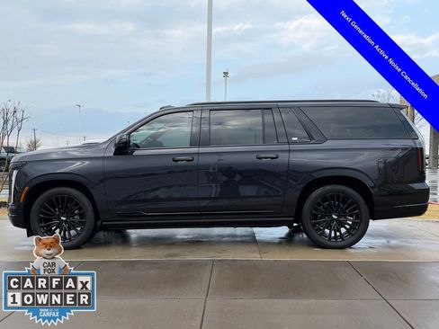 Used 2025 Cadillac Escalade ESV Sport Platinum w/ LPO, Floor Liner Package image 10