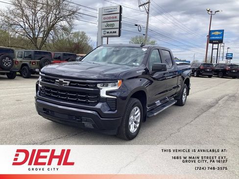 Used 2024 Chevrolet Silverado 1500 RST image 3