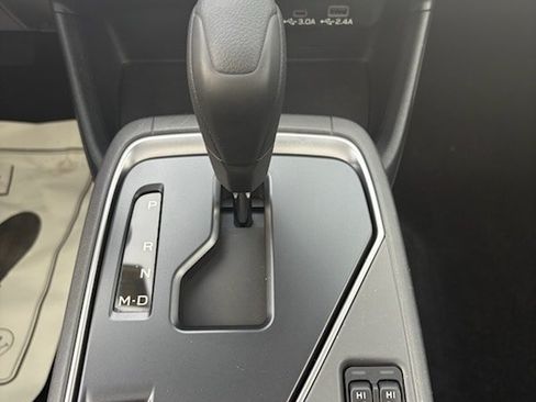 Used 2024 Subaru Crosstrek 2.0i Premium AWD/4WD image 12