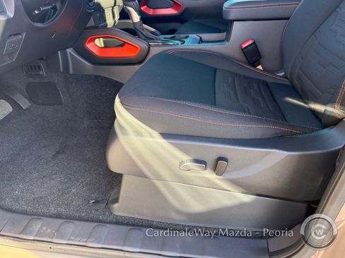 Used 2024 Nissan Frontier PRO-4X w/ Technology Package image 22