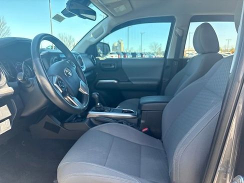 Used 2023 Toyota Tacoma SR5 AWD/4WD image 10