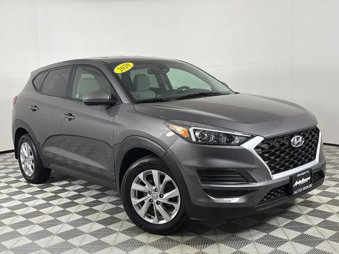 Used 2020 Hyundai Tucson SE image 2