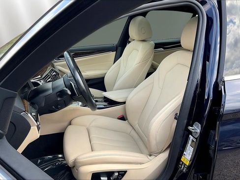 Used 2020 BMW 530i xDrive w/ Convenience Package image 21