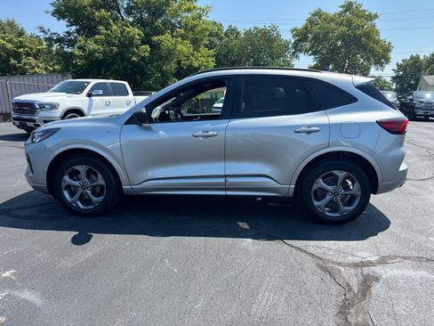 Used 2023 Ford Escape ST-Line AWD/4WD image 3