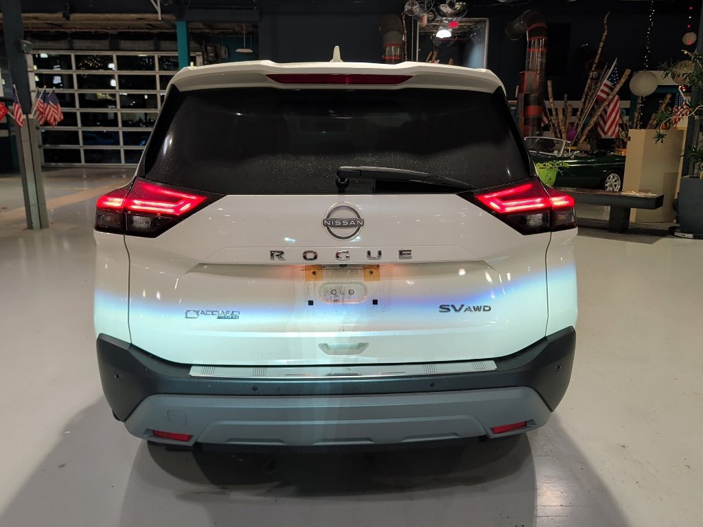 Used 2023 Nissan Rogue SV AWD/4WD image 14