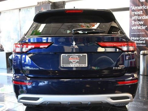 Used 2024 Mitsubishi Outlander GT AWD/4WD image 14