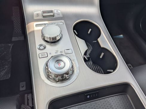 Used 2026 Genesis GV70 2.5T Select image 22