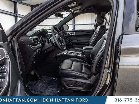 Used 2020 Ford Explorer XLT w/ Equipment Group 202A AWD/4WD image 4