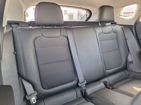 Used 2025 Chevrolet Trax LT FWD image 26