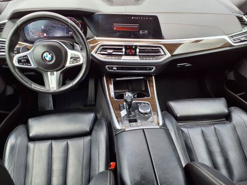 Used 2019 BMW X5 xDrive40i w/ Convenience Package AWD/4WD image 4