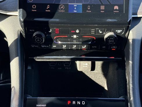 Used 2021 Jeep Grand Cherokee L Limited image 12