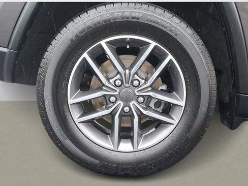 Used 2020 Jeep Grand Cherokee Laredo w/ 18" Wheel & 8.4" Radio Group RWD image 9