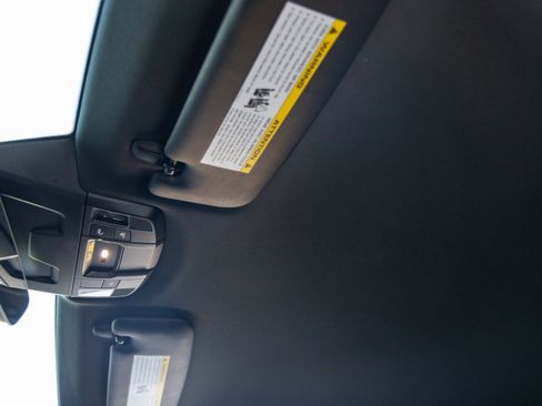 Certified 2025 Porsche 911 Carrera image 33