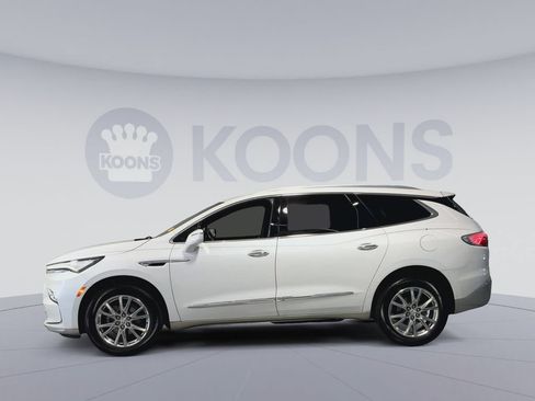 Used 2024 Buick Enclave Essence w/ Experience Buick Package FWD image 7