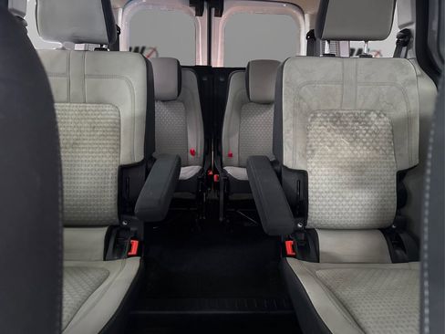 Used 2019 Ford Transit Connect XLT image 18