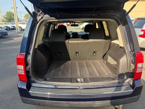 Used 2017 Jeep Patriot High Altitude AWD/4WD image 9