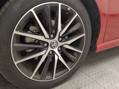 Used 2022 Toyota Camry SE FWD image 31