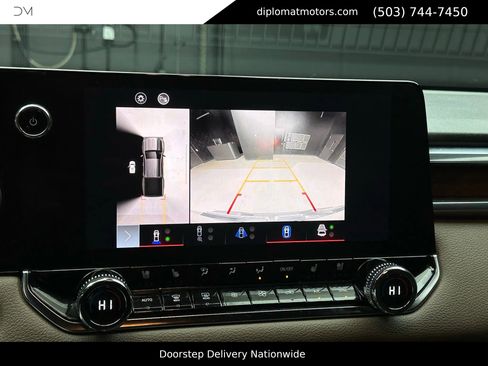 Used 2023 GMC Canyon Denali image 31