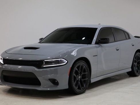 Used 2022 Dodge Charger R/T w/ Blacktop Package RWD image 3