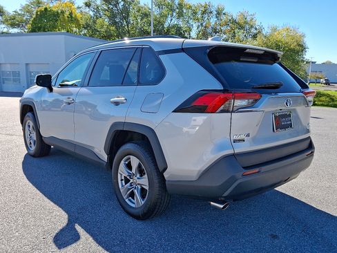 Certified 2022 Toyota RAV4 XLE image 5
