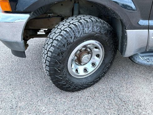 Used 2001 Ford Excursion XLT AWD/4WD image 25