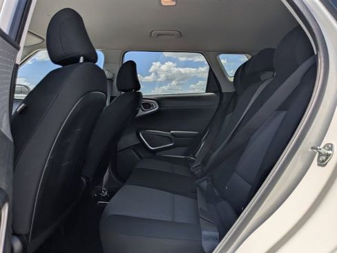 Certified 2025 Kia Soul LX w/ LX Technology Package FWD image 15