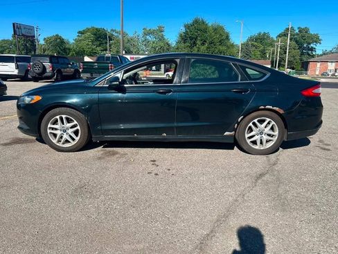 Used 2014 Ford Fusion SE FWD image 8