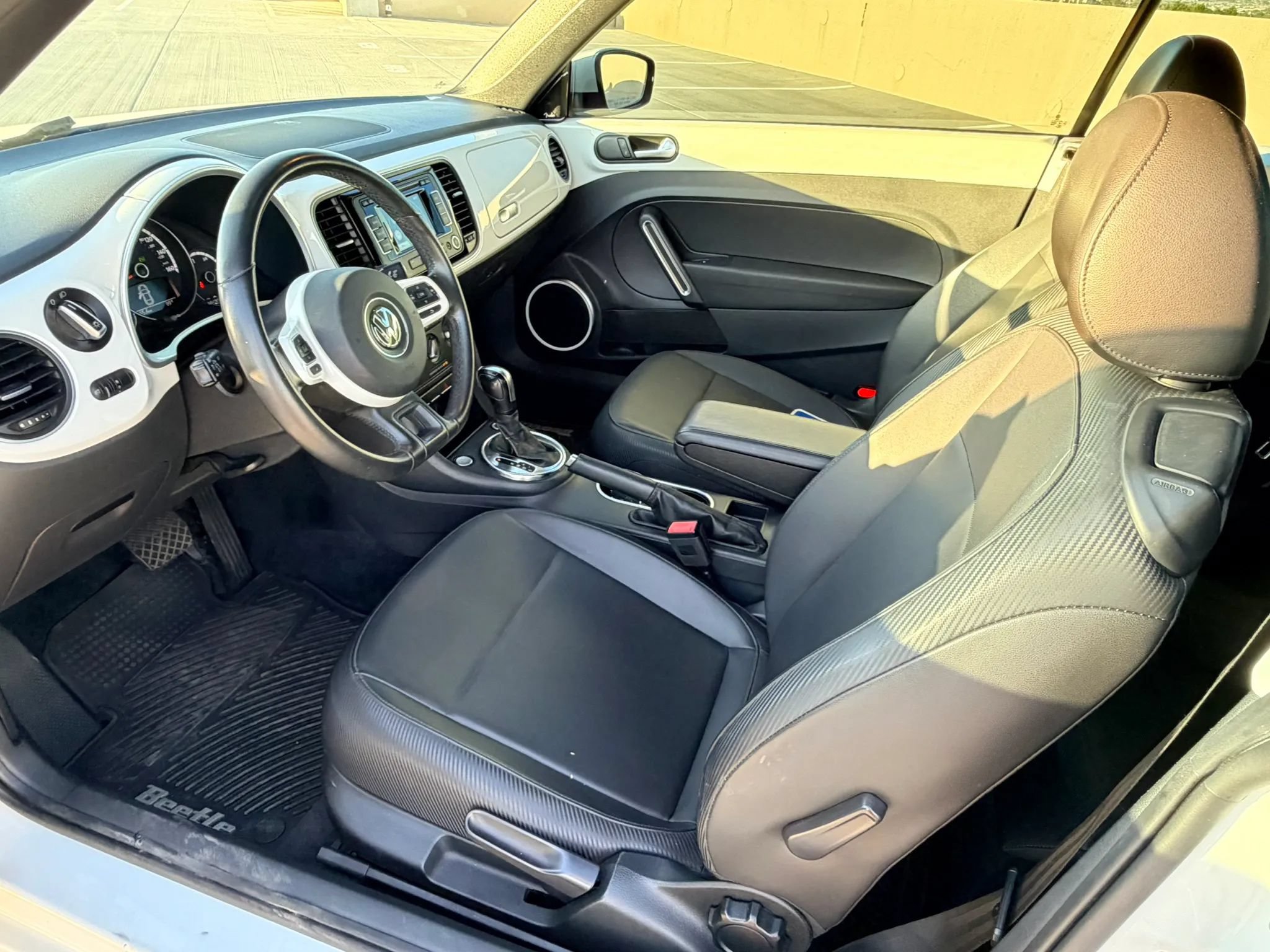 Used 2013 Volkswagen Beetle 2.5 FWD image 24