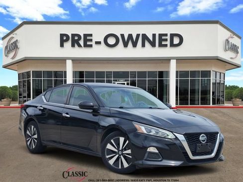 Used 2021 Nissan Altima 2.5 SV FWD image 1