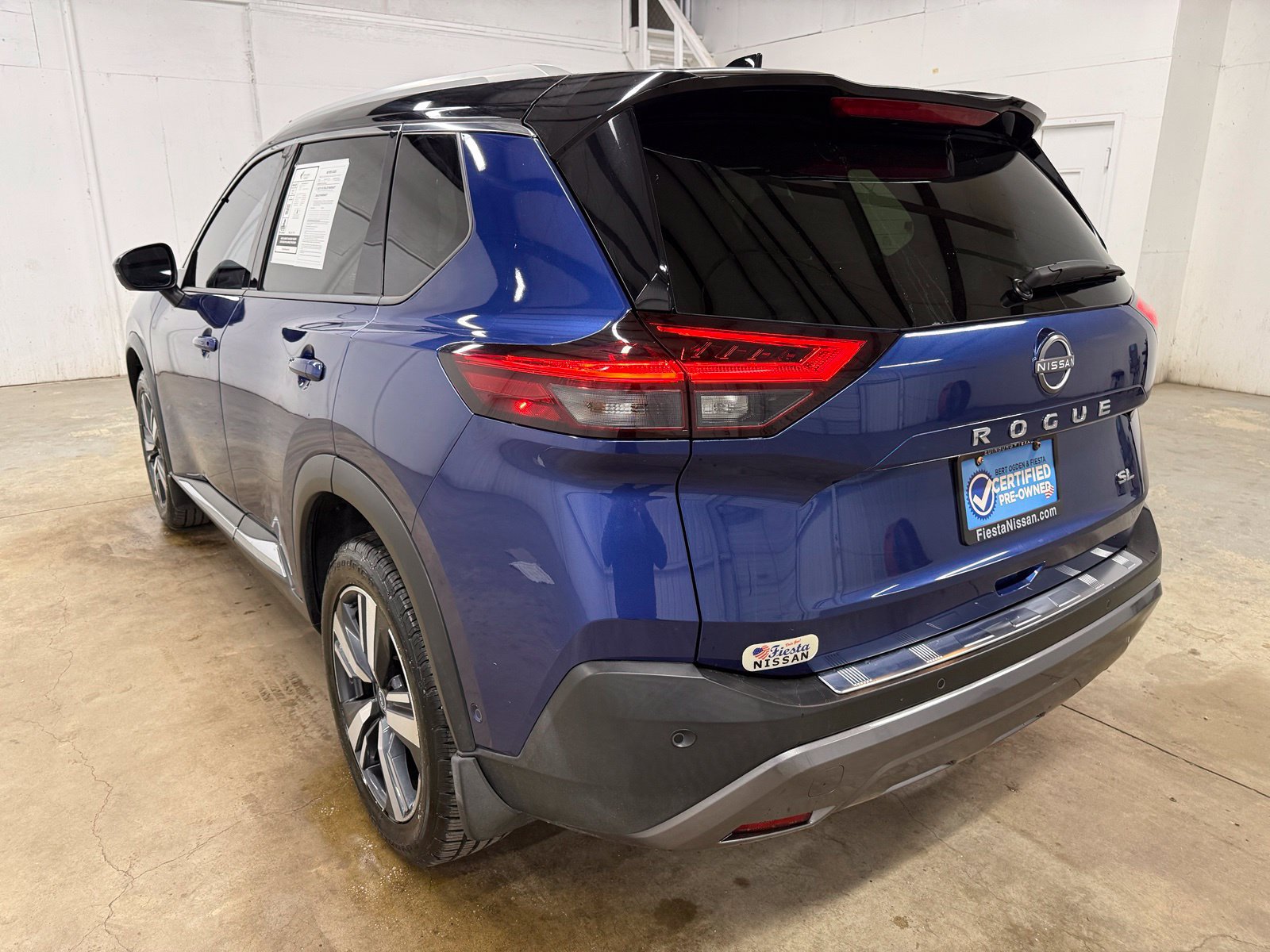Used 2023 Nissan Rogue SL w/ SL Premium Package FWD image 8