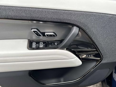Certified 2023 Land Rover Range Rover Sport SE AWD/4WD image 18
