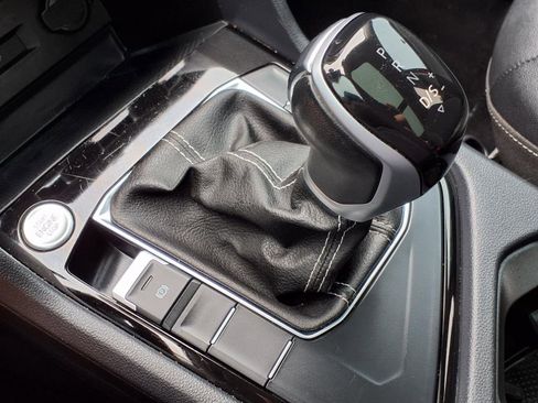 Used 2023 Volkswagen Taos SE image 22