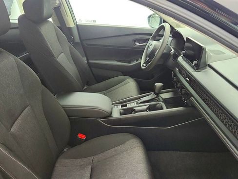 Used 2025 Honda Accord SE image 24