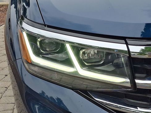 Used 2021 Volkswagen Atlas SEL image 9