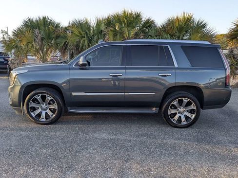 Used 2019 Cadillac Escalade Base image 7