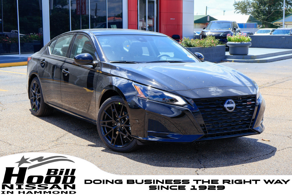 New 2026 Nissan Altima 2.5 SR w/ SR Midnight Edition Package FWD image 1