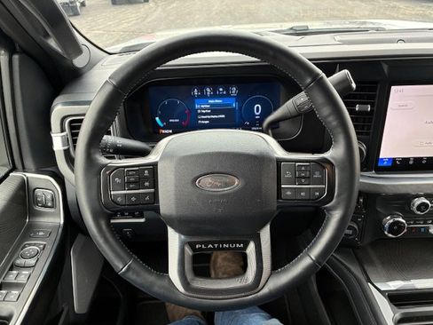Used 2025 Ford F250 Platinum image 20