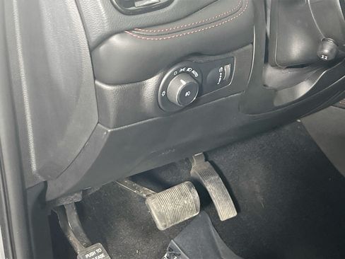 Used 2022 Dodge Durango R/T w/ Trailer Tow Group IV AWD/4WD image 10