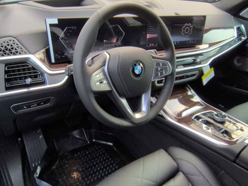 New 2026 BMW X7 xDrive40i w/ Executive Package AWD/4WD image 10