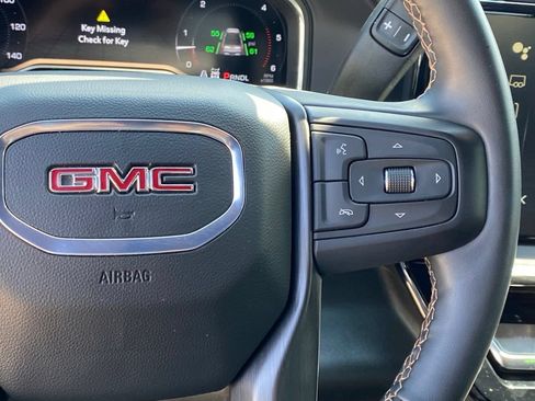 Used 2024 GMC Sierra 2500 AT4 w/ AT4 Premium Plus Package AWD/4WD image 15