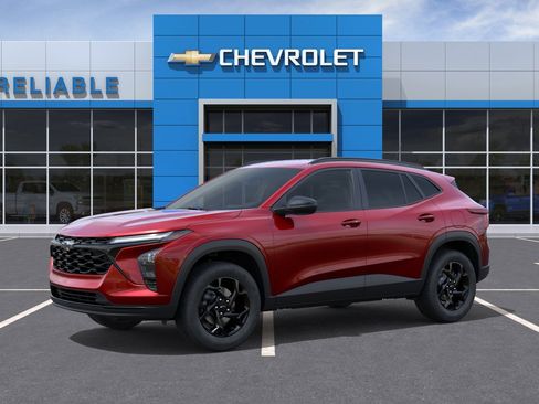 New 2026 Chevrolet Trax LT w/ Driver Confidence Package FWD image 2