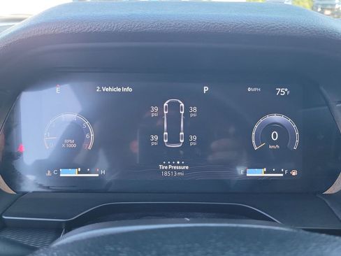 Used 2024 Jeep Grand Cherokee L Laredo image 12