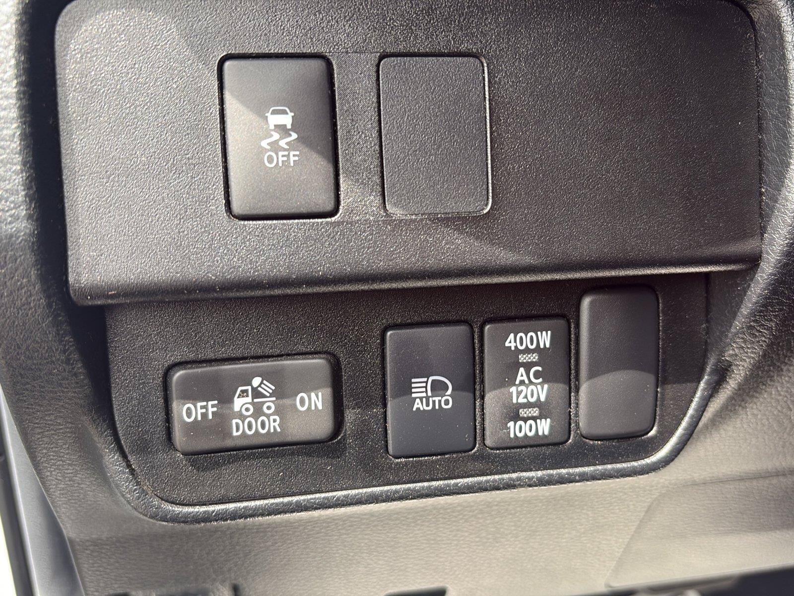 Used 2022 Toyota Tacoma TRD Off-Road AWD/4WD image 39