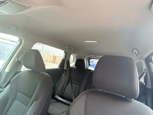 Used 2024 Nissan Rogue S AWD/4WD image 17