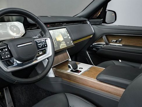 Used 2025 Land Rover Range Rover SE AWD/4WD image 38